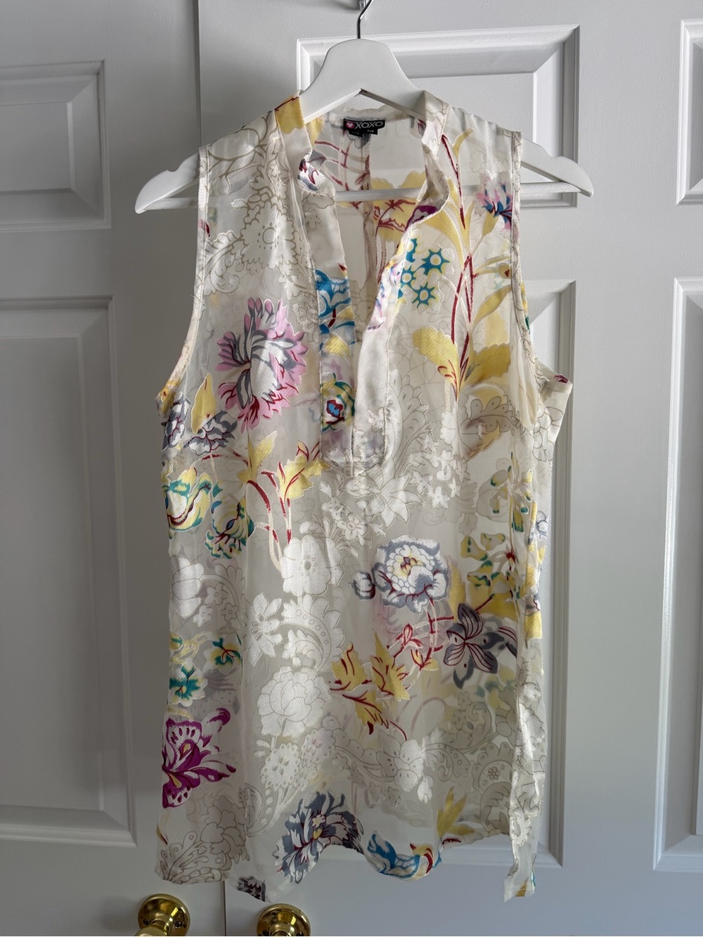 XOXO Vintage Sheer Floral Sleeveless Blouse | Ivory Multi | M
